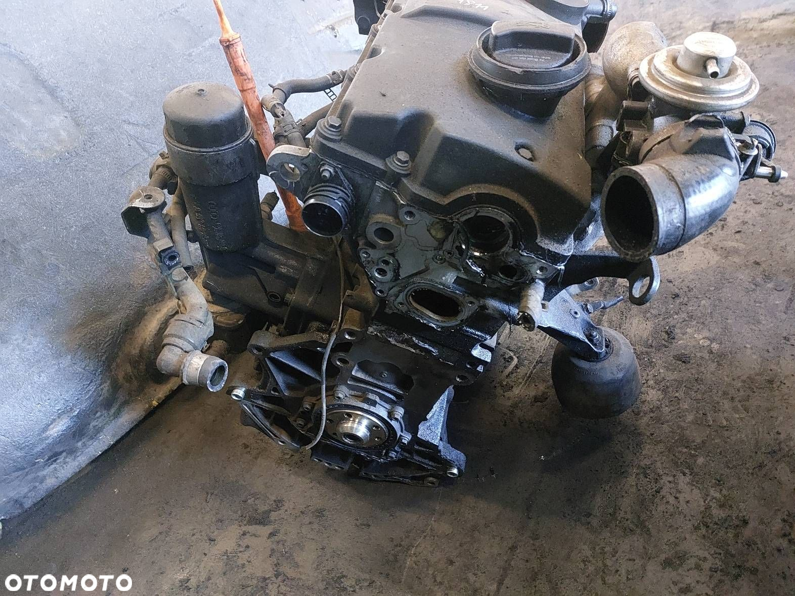 SILNIK SŁUPEK + POMPOWTRYSKI PASSAT B5 1.9 TDI ATJ - 4