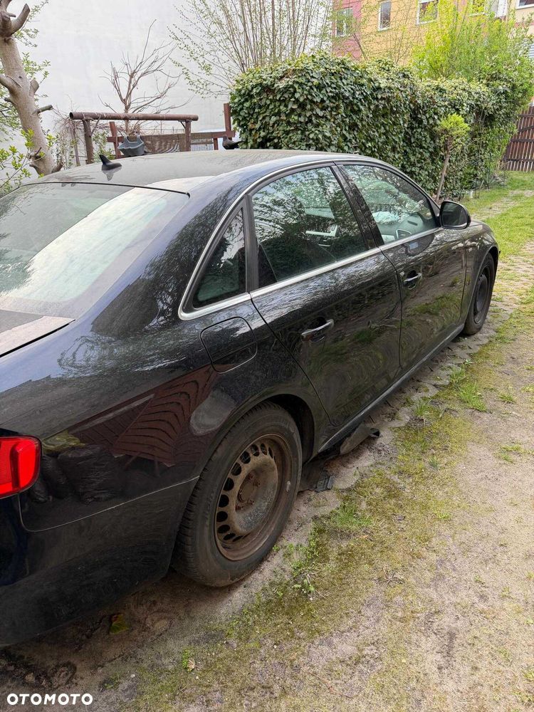 Audi A4 Limousine - 3