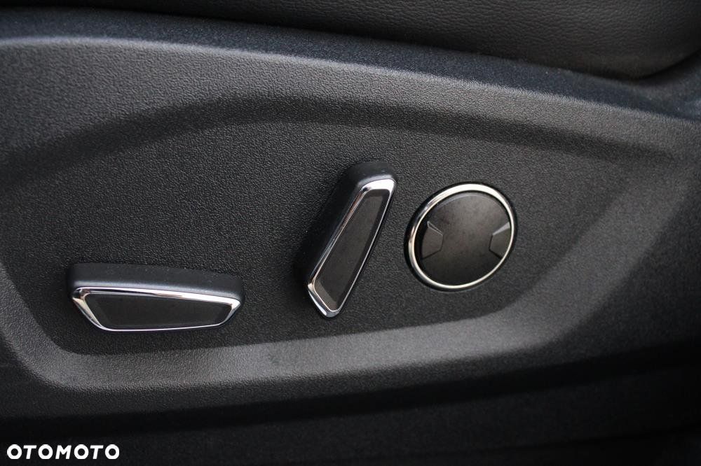 Ford S-Max - 12
