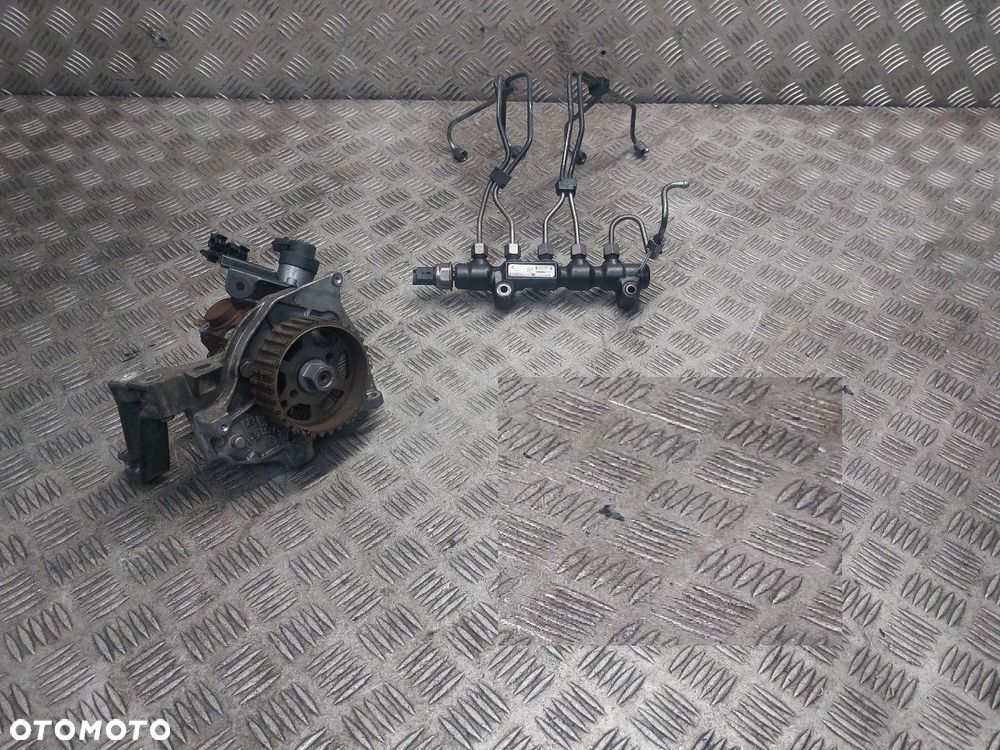 POMPA WTRYSKOWA +  LISTWA KOMPLET 5008 I 1.6 HDI 9683703780 9654592680 - 1
