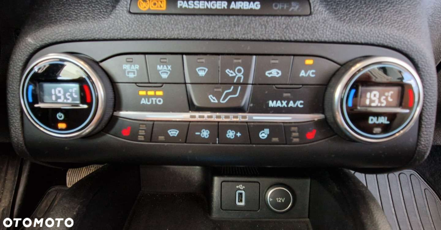 Ford Focus - 25