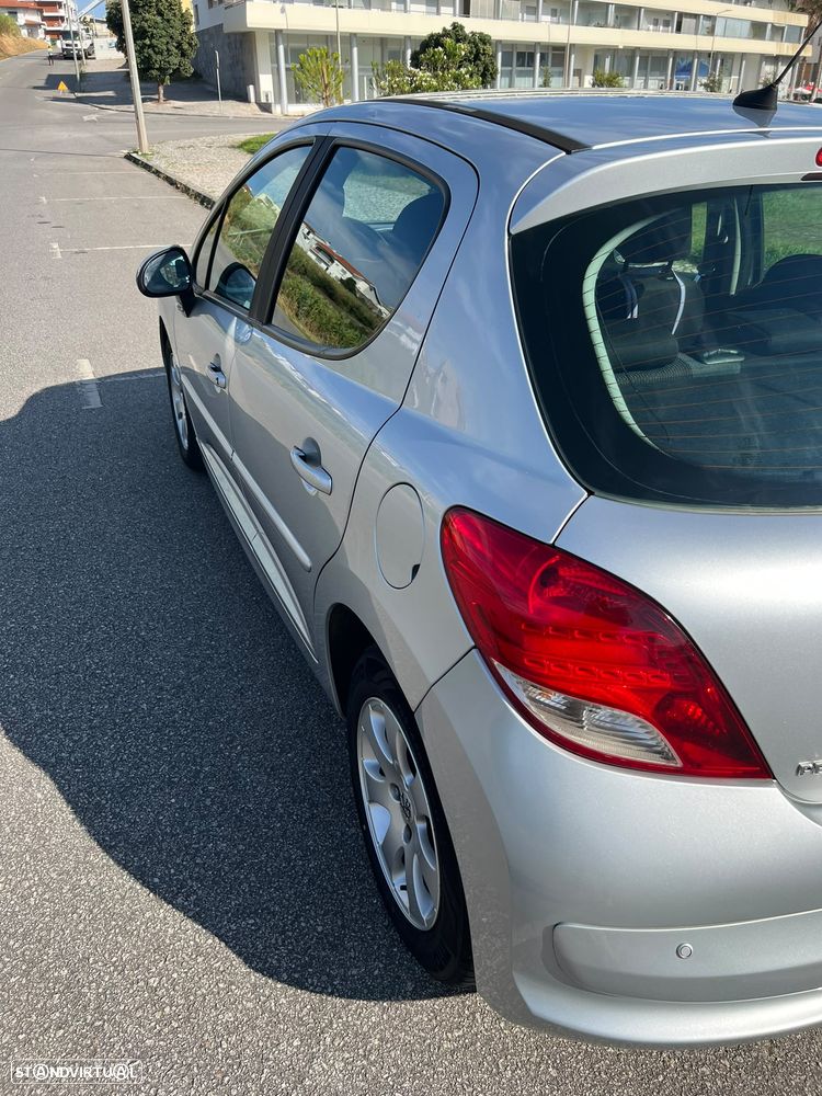 Peugeot 207 1.4 16V Active - 8