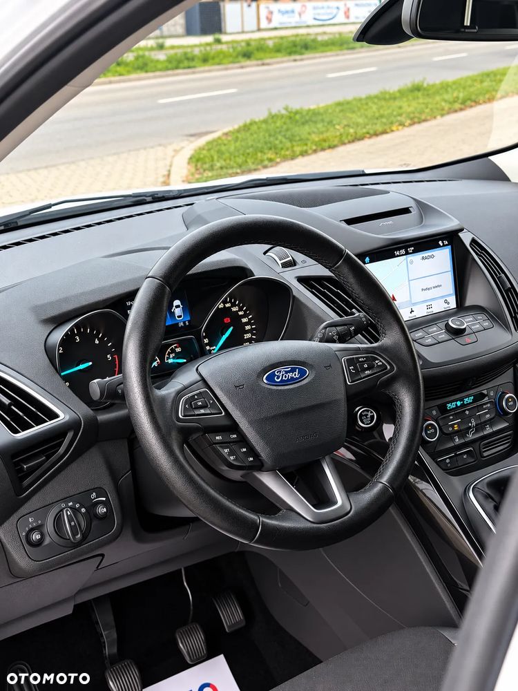 Ford Kuga 2.0 TDCi 2x4 Titanium - 6