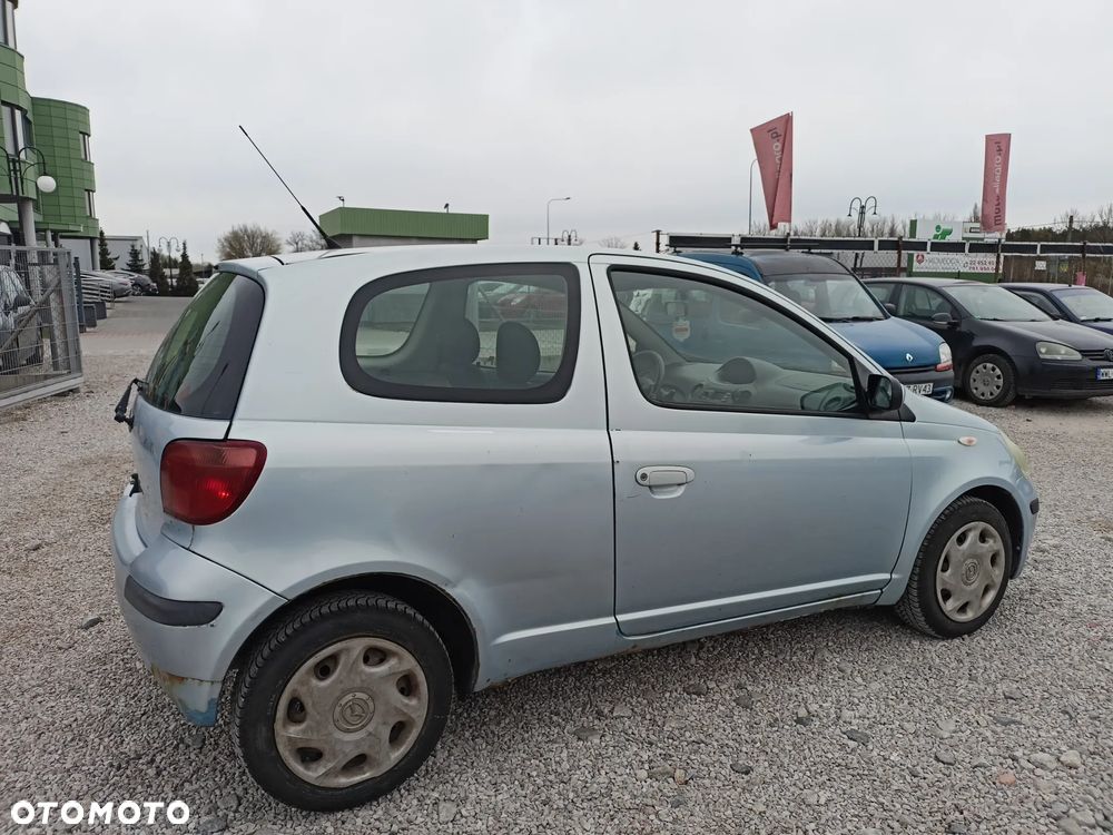 Toyota Yaris - 4