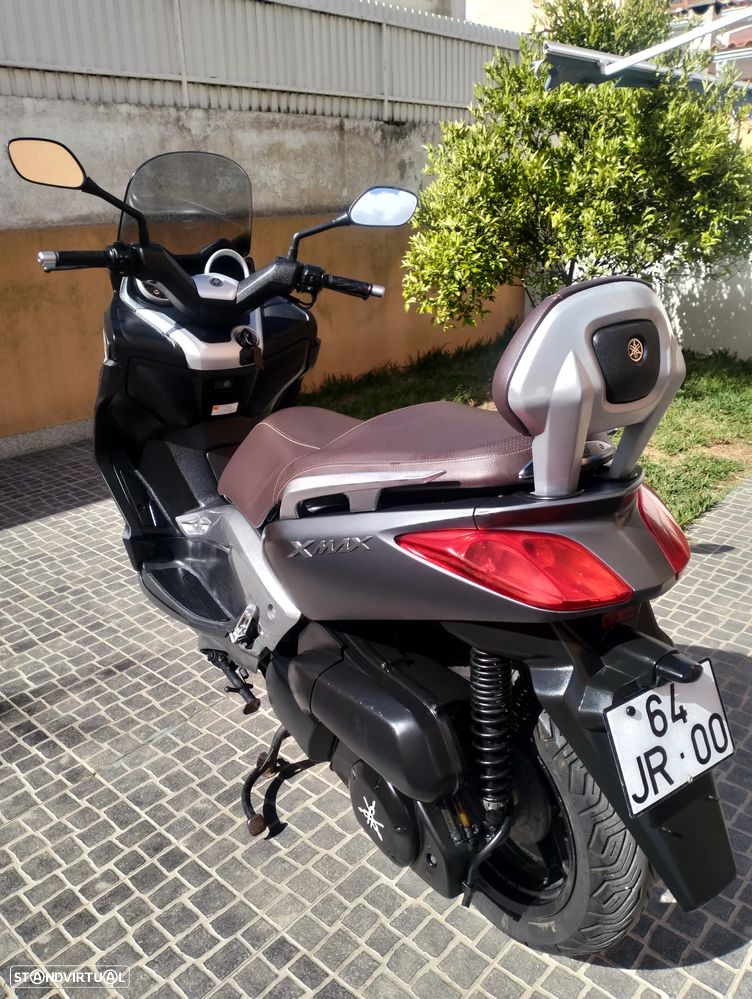 Yamaha X-Max - 19