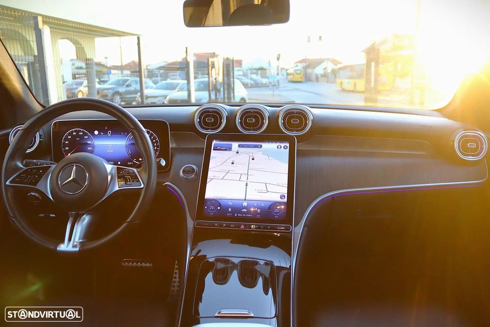 Mercedes-Benz GLC 300 e 4Matic 9G-TRONIC Avantgarde Advanced - 37