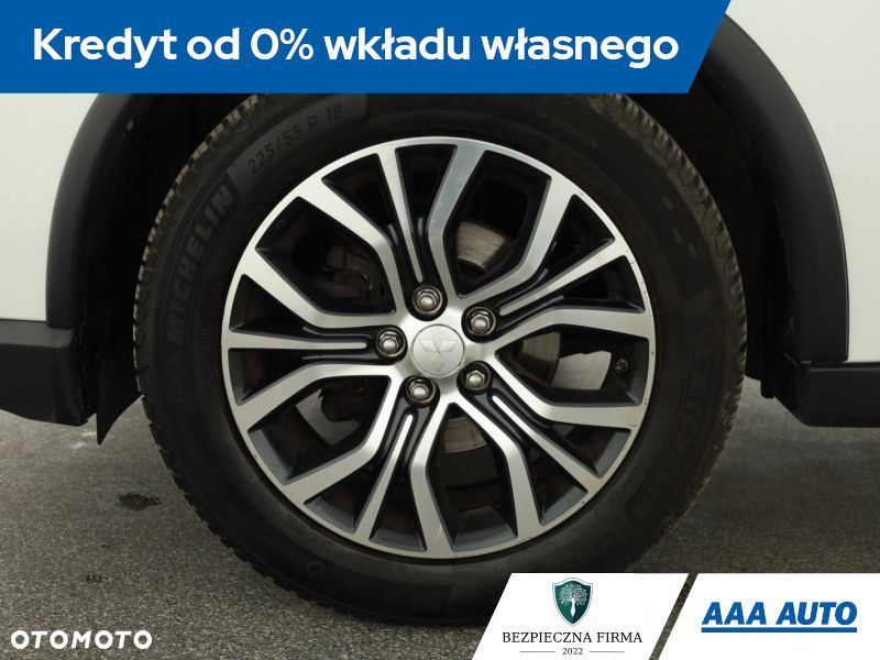 Mitsubishi Outlander - 14