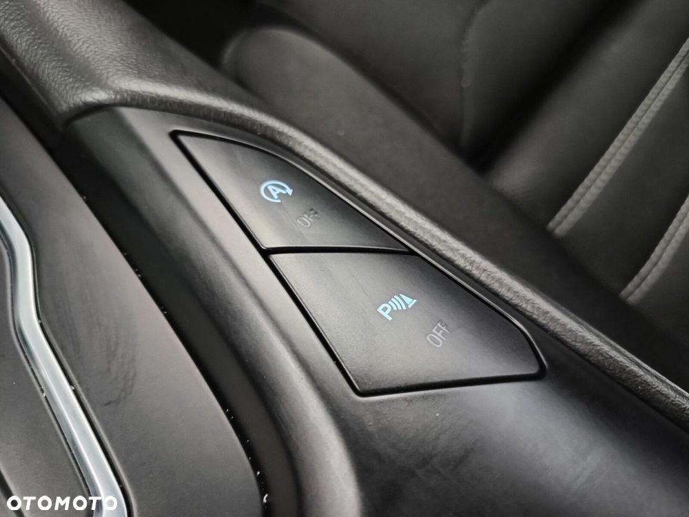 Ford Mondeo 2.0 EcoBlue Titanium - 28