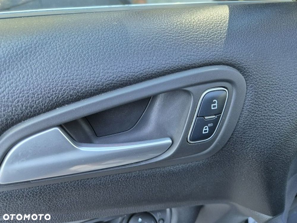 Ford Grand C-MAX - 28