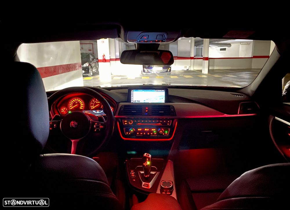 BMW 330 e iPerformance Pack M Shadow - 10