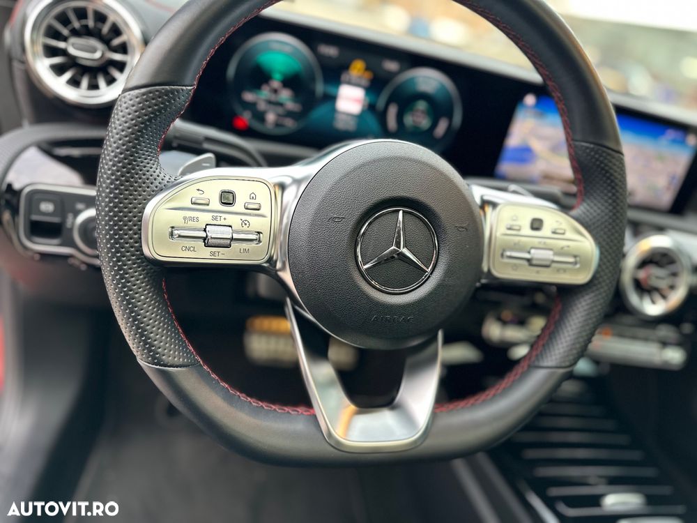 Mercedes-Benz CLA - 12