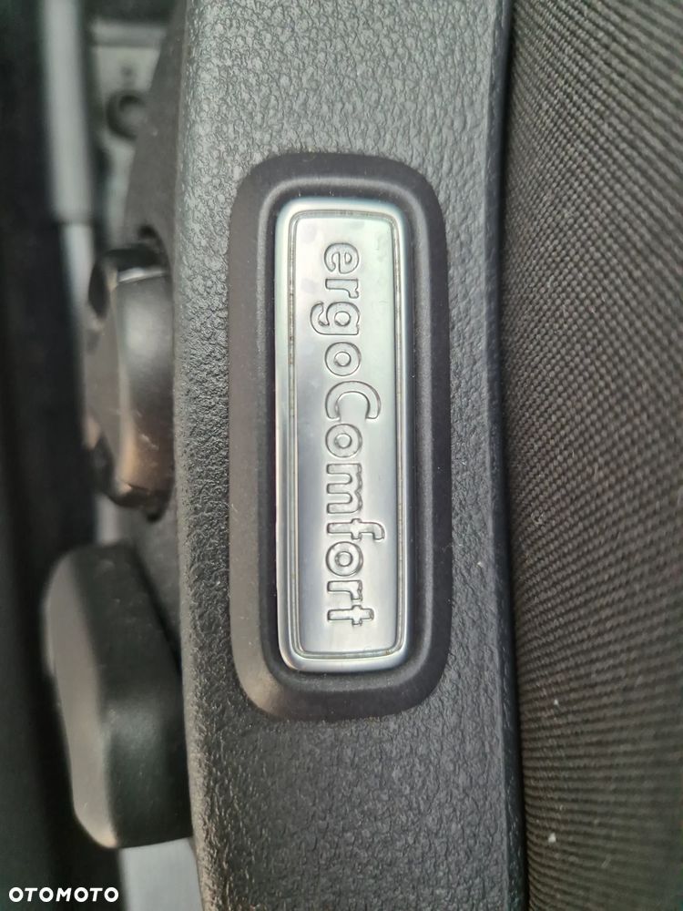 Volkswagen Passat - 23