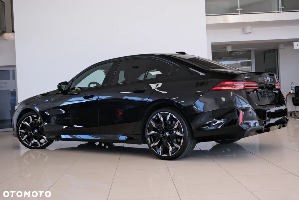 BMW Seria 5 520d xDrive mHEV M Sport - 15