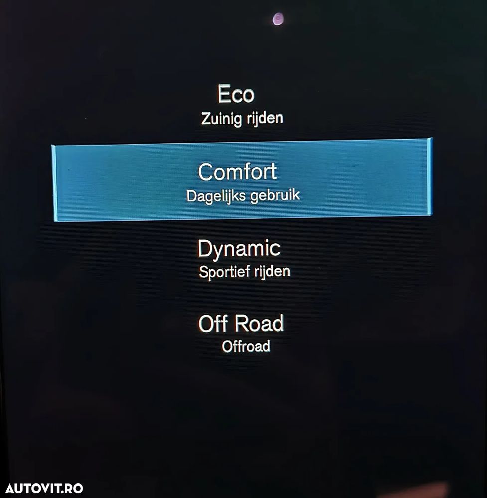 Volvo XC 90 B5 MHEV AWD 7 locuri Momentum Pro - 24