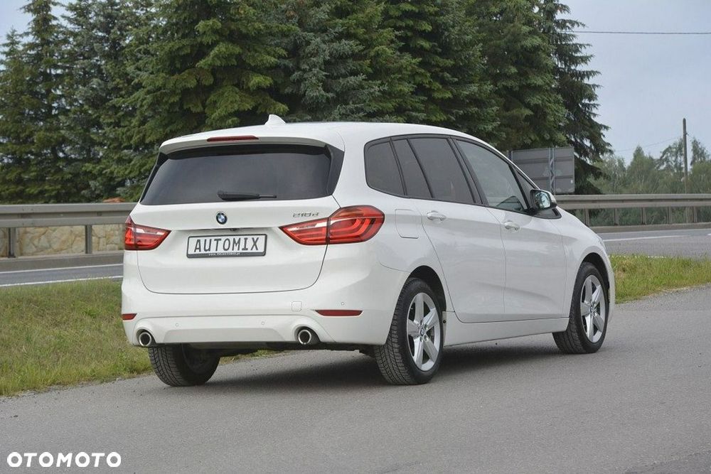 BMW Seria 2 218d Sport Line - 9