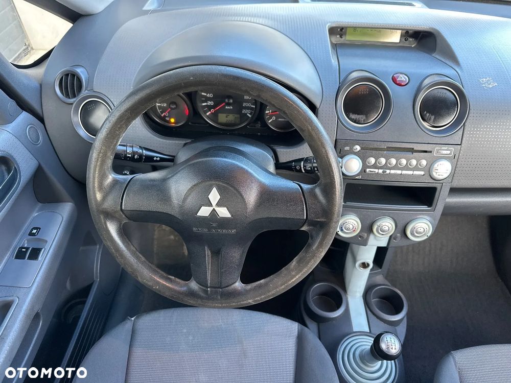 Mitsubishi Colt 1.3 Inform - 17