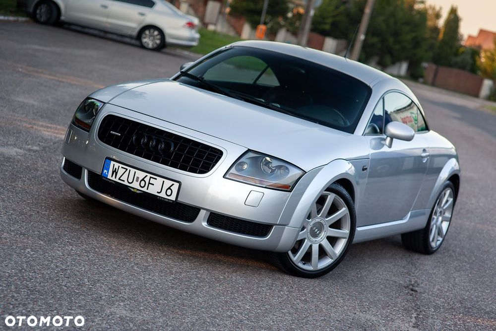 Audi TT Coupé - 8
