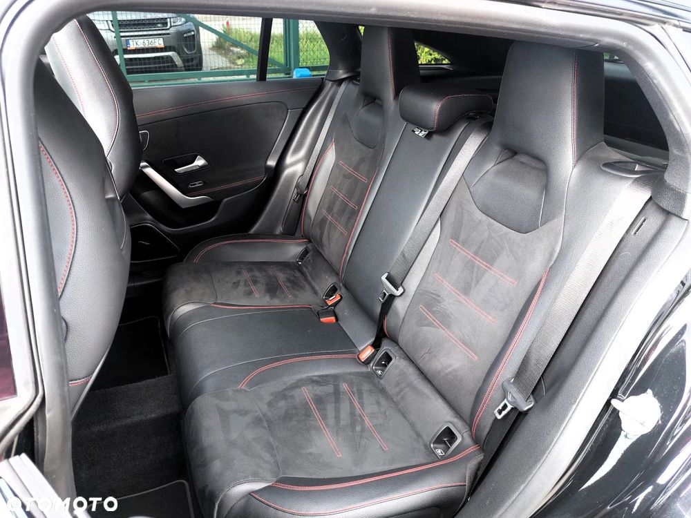 Mercedes-Benz CLA 200 Shooting Brake 7G-DCT AMG Line - 26