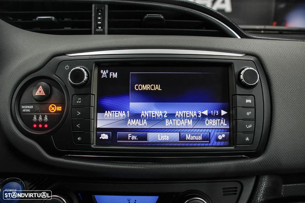 Toyota Yaris 1.5 HSD Sport - 34