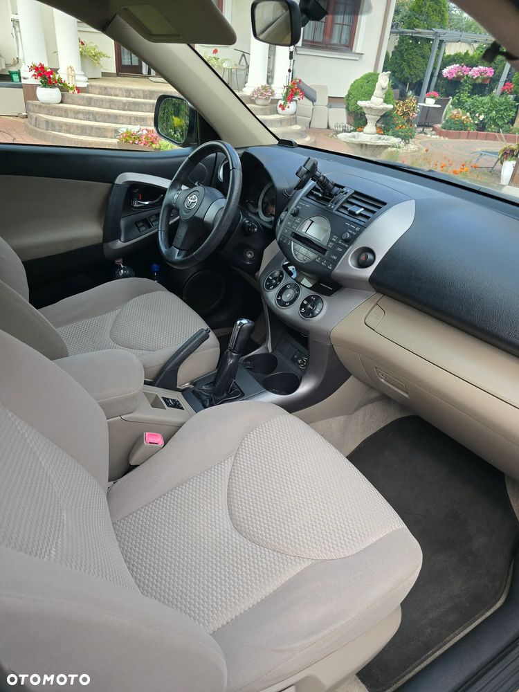 Toyota RAV4 2.0 VVT-i Sol - 12