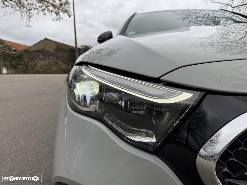 Mercedes-Benz E 300 e AMG Line - 13