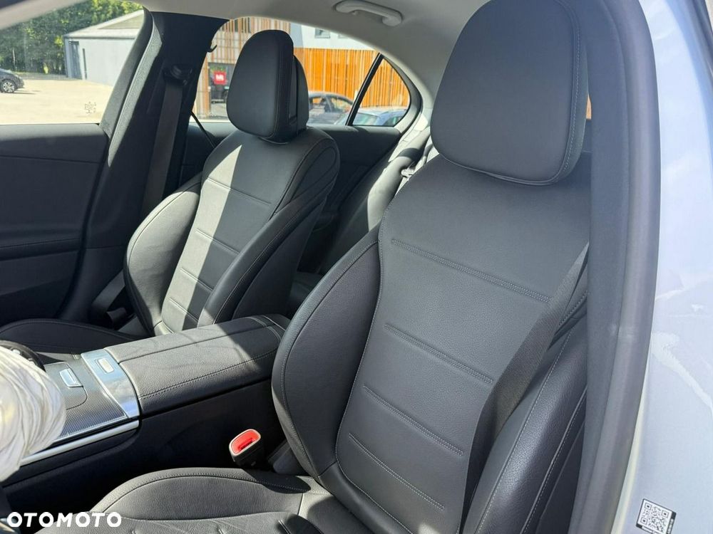 Mercedes-Benz Klasa C 200 mHEV 4-Matic Avantgarde - 25