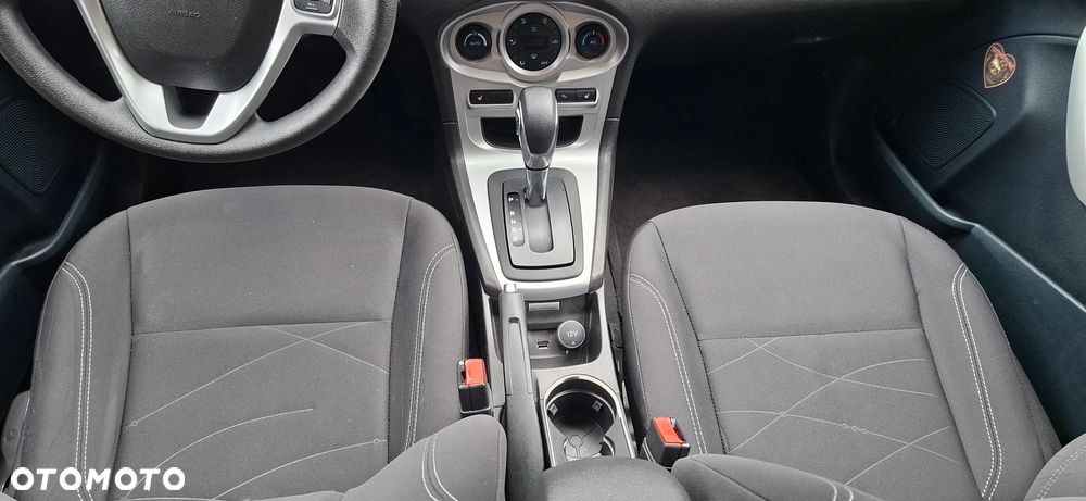Ford Fiesta - 12