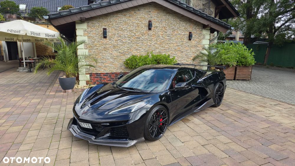 Chevrolet Corvette - 14