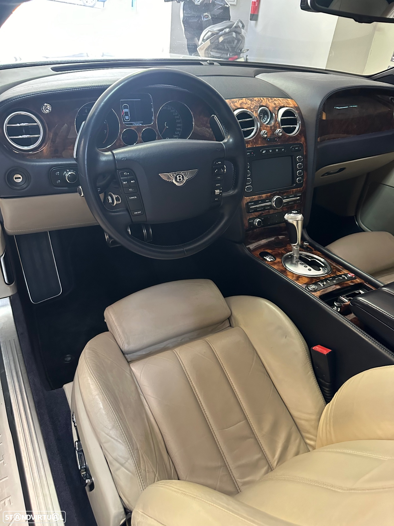 Bentley Continental GT - 15