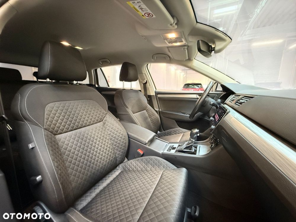 Skoda Superb 1.5 TSI Ambition DSG - 21
