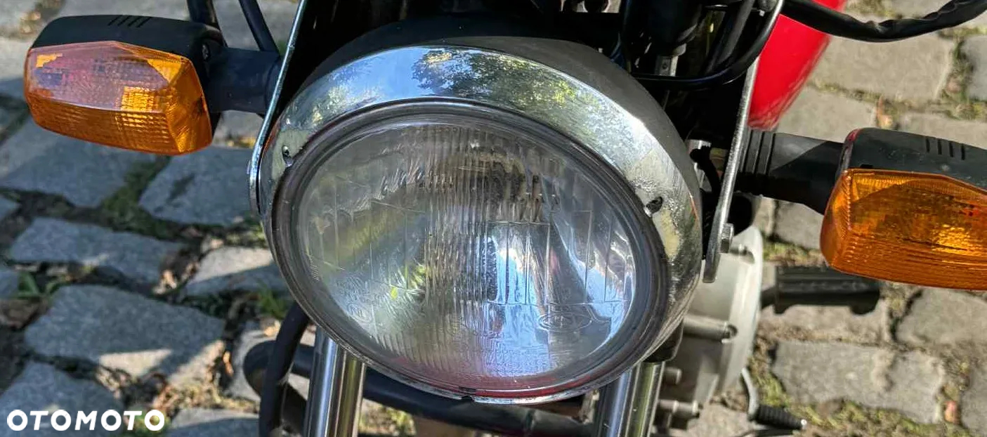 Yamaha YBR - 9