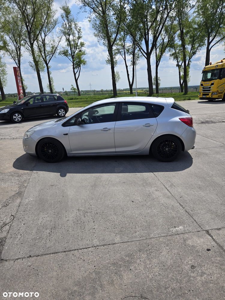 Opel Astra 1.6 - 4