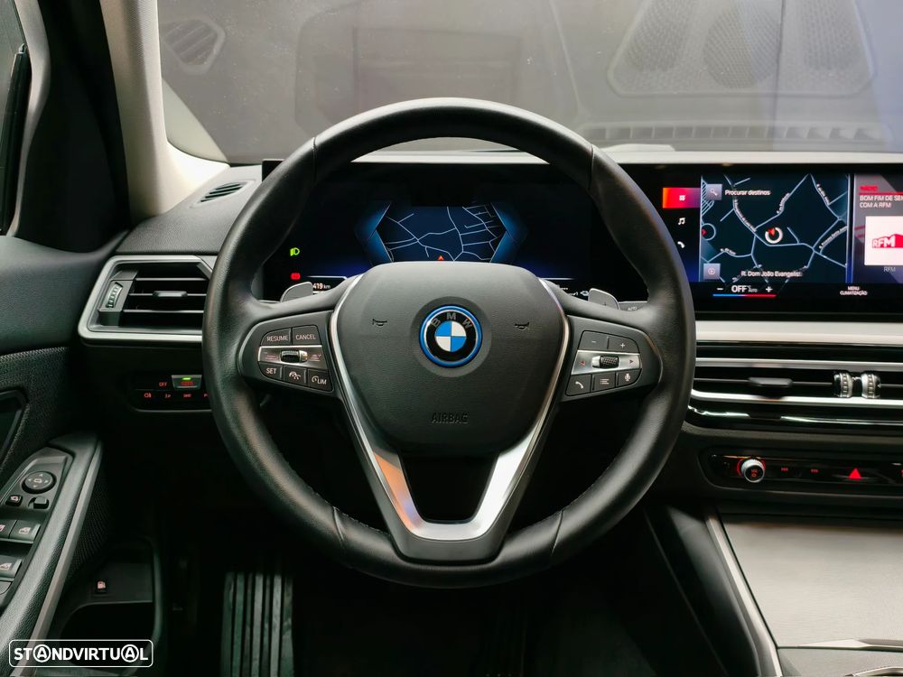 BMW 320 e Aut. Sport Line - 24