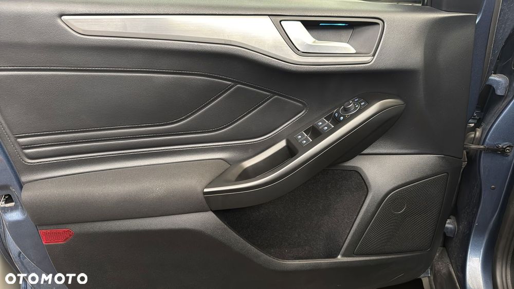 Ford Focus 1.0 EcoBoost mHEV Titanium X - 11