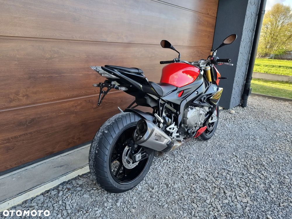BMW S - 18