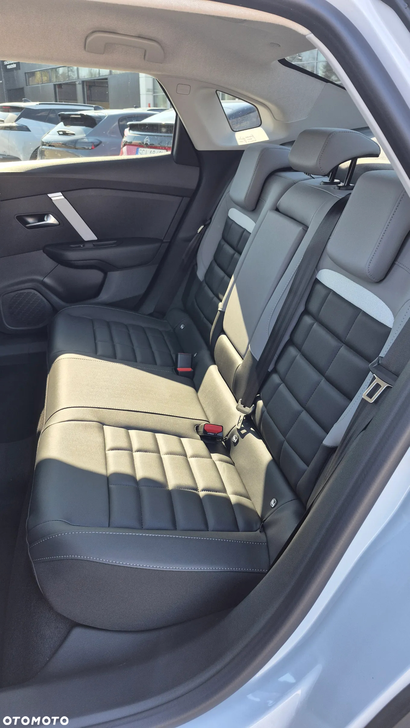 Citroën C4X 1.2 mHEV Max eDCT6 - 18