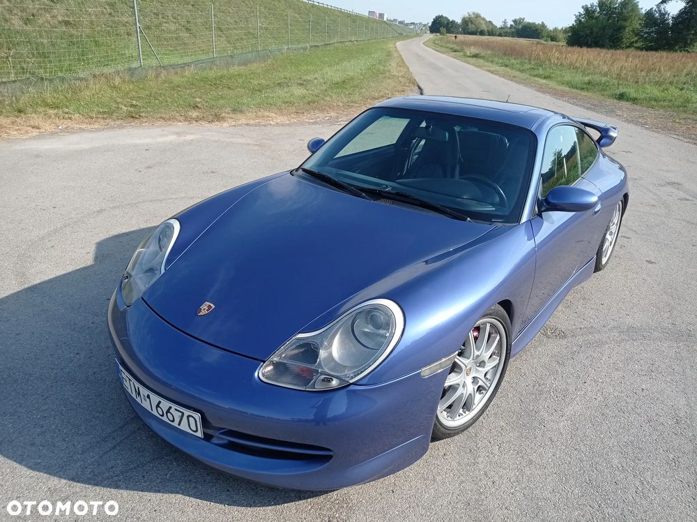 Porsche 911 Carrera - 2