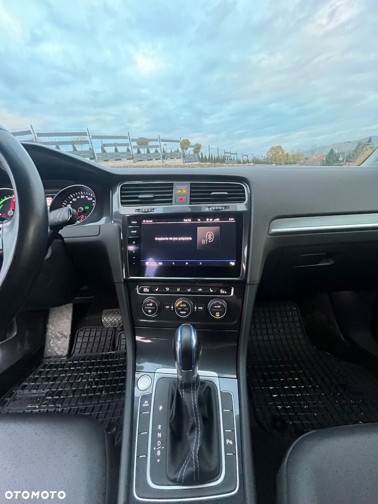 Volkswagen Golf e-Golf - 9