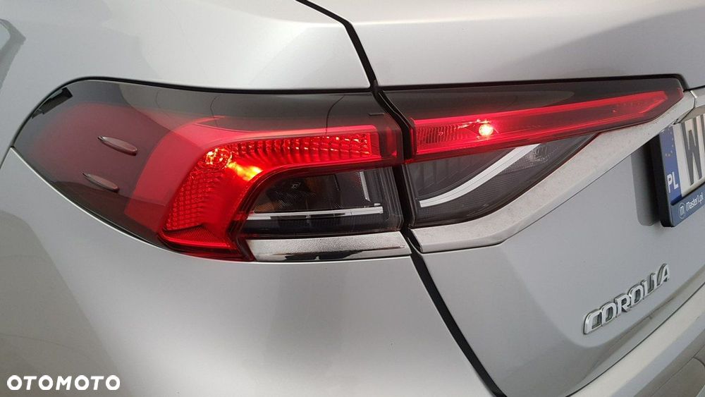 Toyota Corolla 1.8 Hybrid Comfort - 10