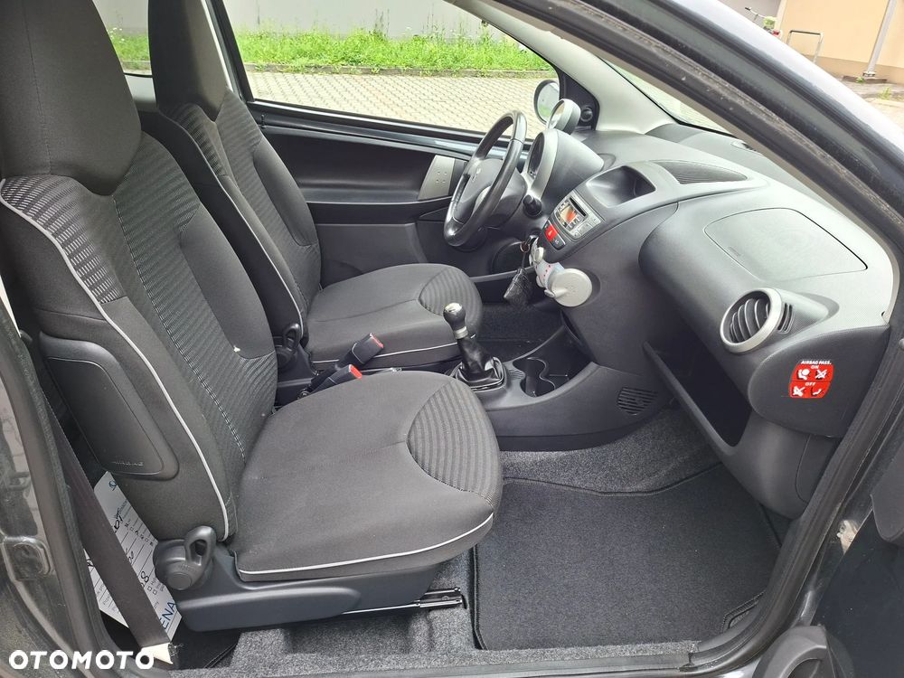 Peugeot 107 70 Black&Silver - 22