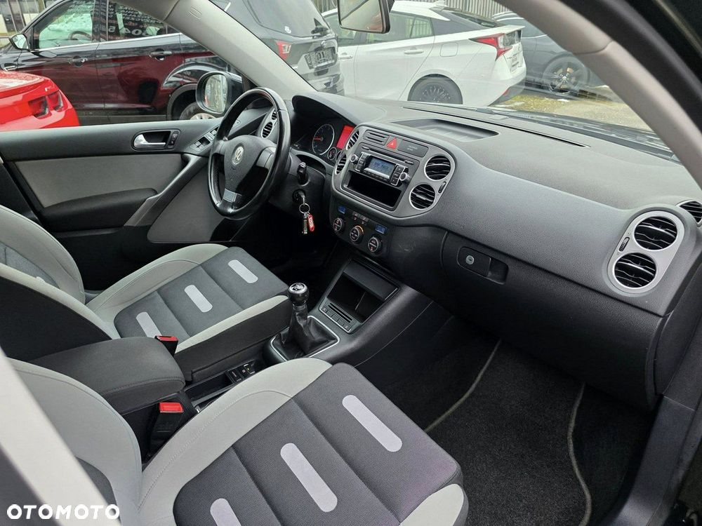 Volkswagen Tiguan 2.0 TDI DPF 4Motion Trend & Fun - 23