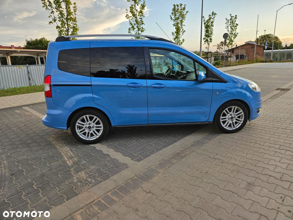 Ford Tourneo Courier - 6