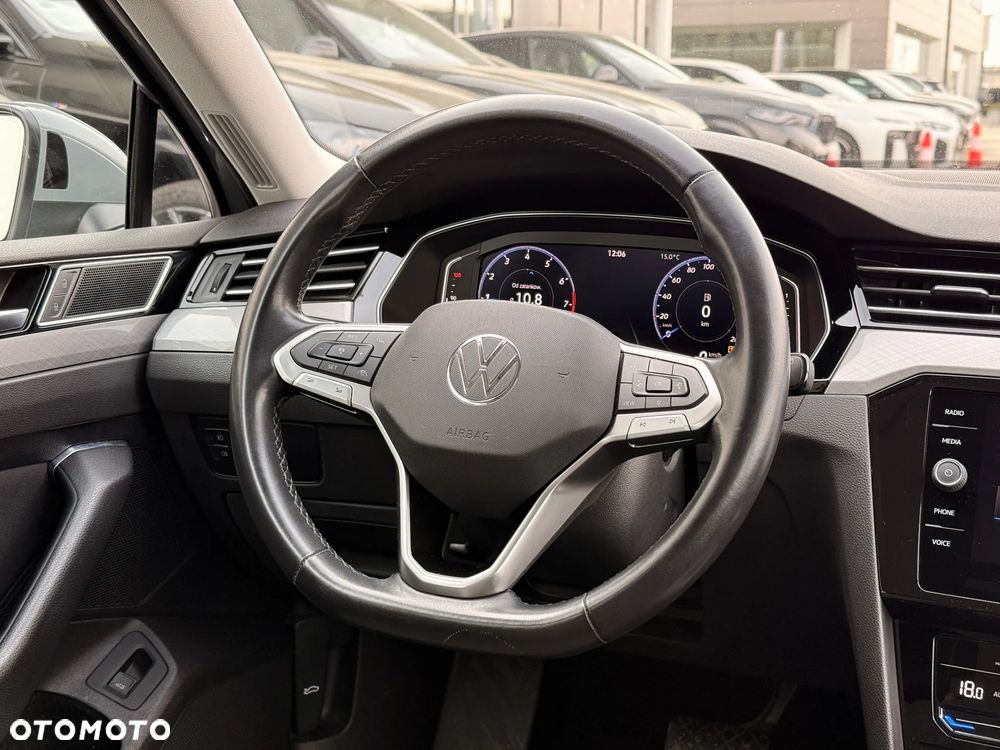 Volkswagen Passat Variant 1.5 TSI EVO Business DSG - 16