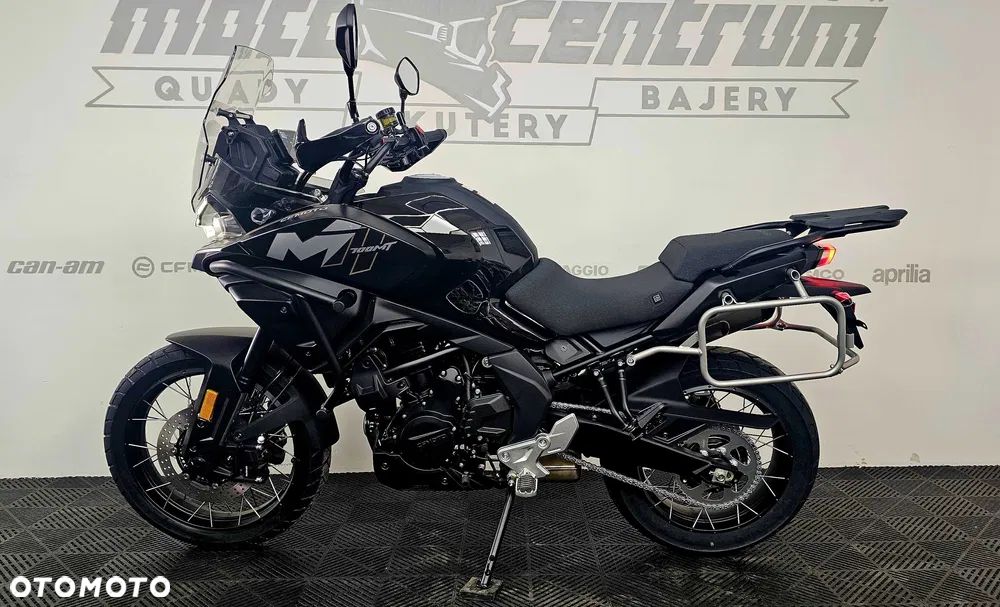 CFMoto 700MT - 2