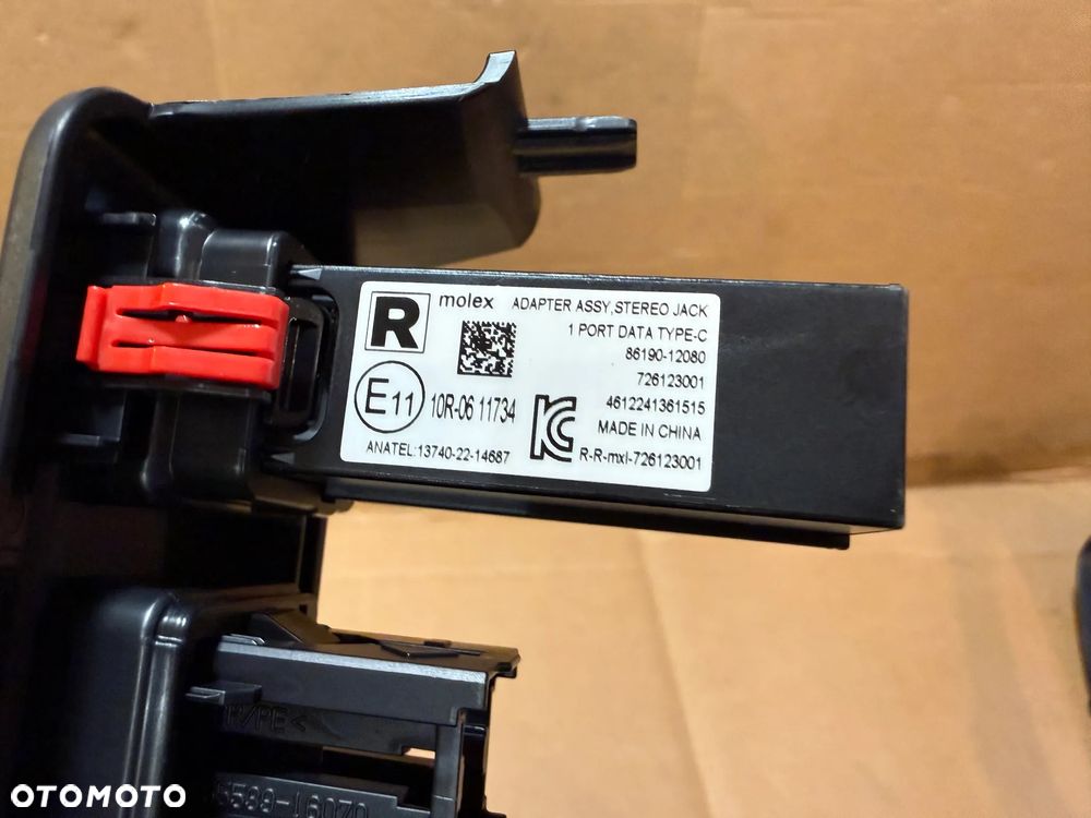 Panel gniazdo port USB-C Toyota Corolla Cross 2025r  86190-12080  55449-16060  OE - 2
