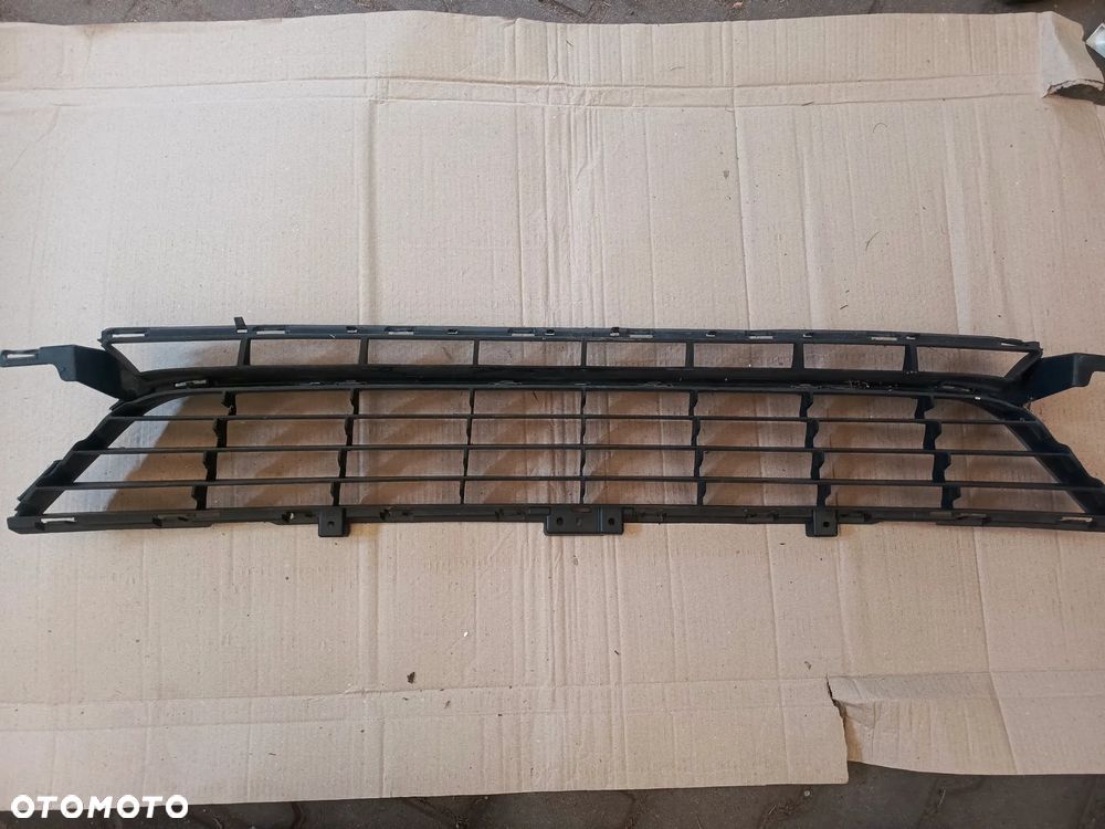 KRATKA ZDERZAKA PRZÓD RENAULT MEGANE III LIFT 622547366R - 3