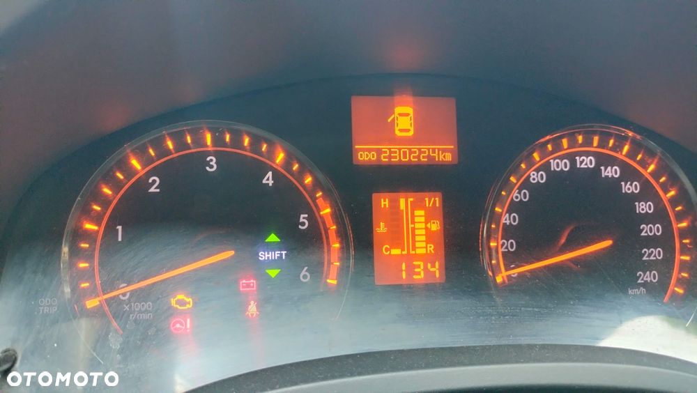 Toyota Avensis 2.0 D-4D - 7