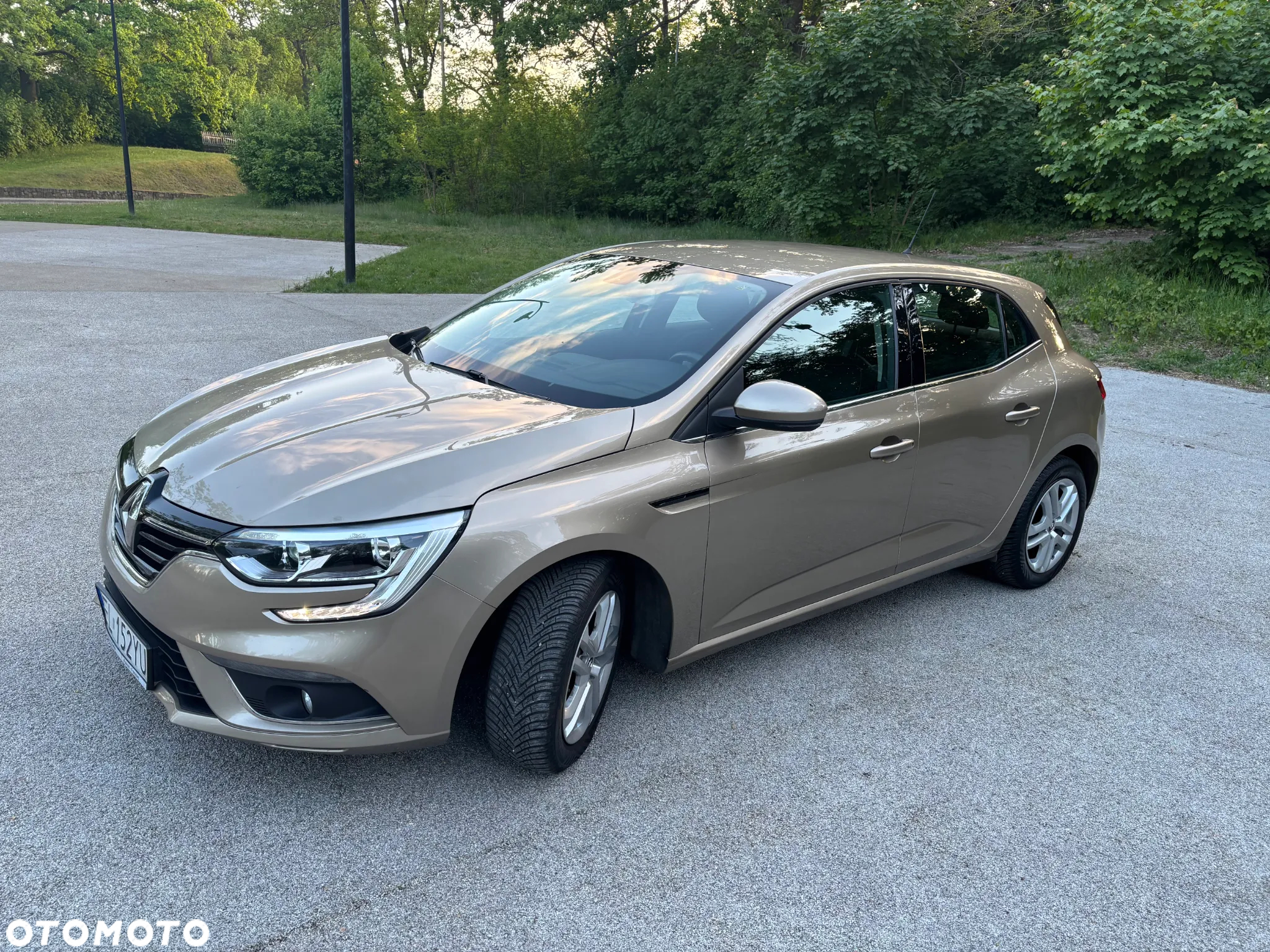 Renault Megane 1.6 SCe Zen - 8