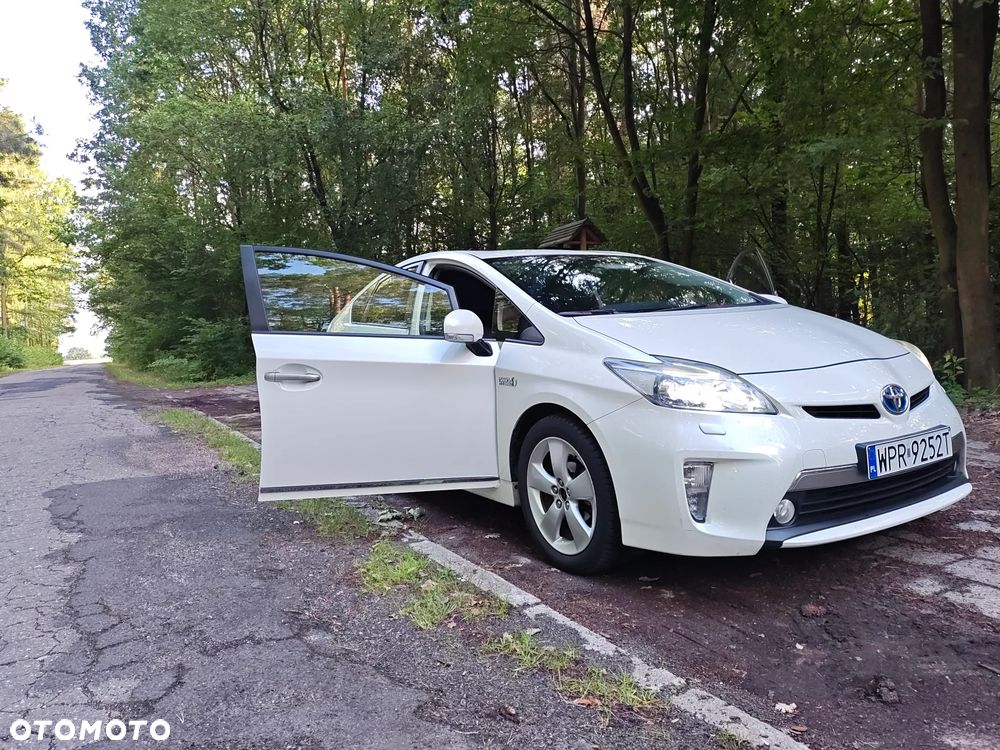 Toyota Prius 1.8 HSD Sol - 9