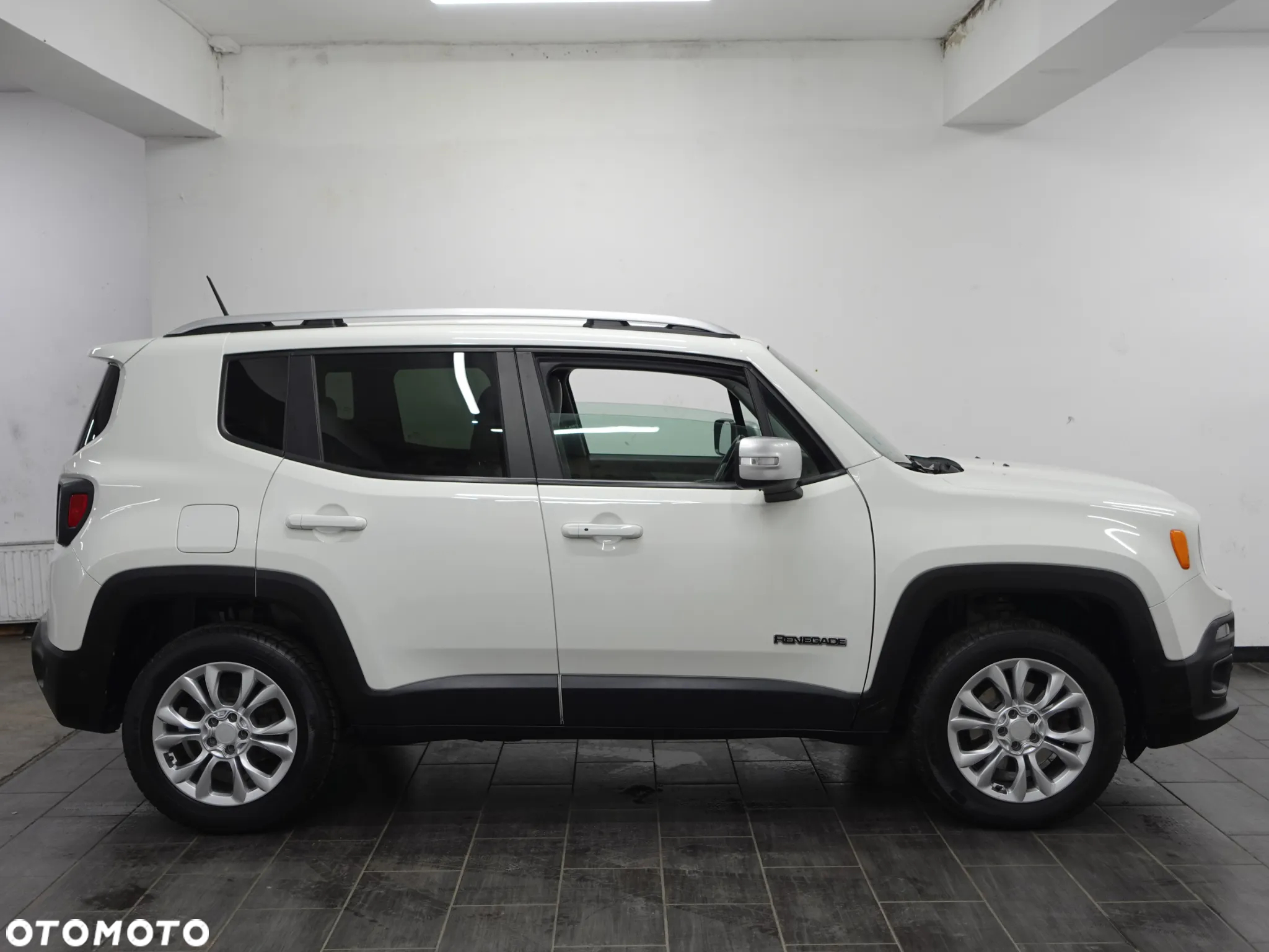 Jeep Renegade 2.0 MultiJet Limited 4WD S&S - 10